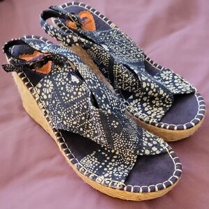 Stylish Navy Patterned Wedge Sandals